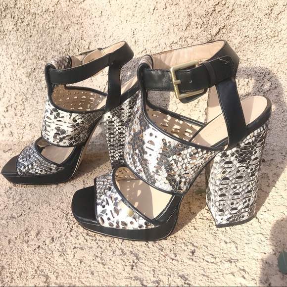 Calvin Klein Vallin SnakeSkin Print Chunky… - Picture 2 of 8